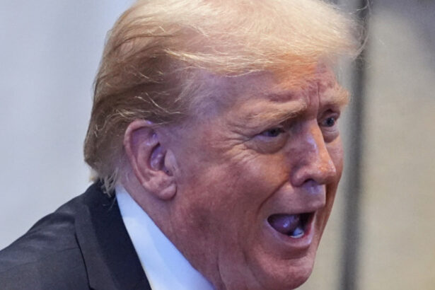 donald trump a sters clipul in care doua maimute aveau chipurile lui barack si michelle obama reactiile au ramas 69862f69a8eab