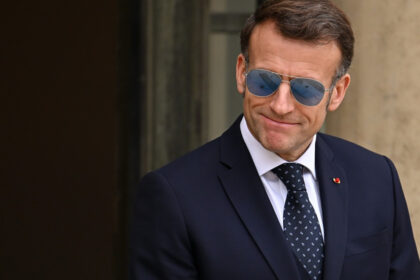 emmanuel macron conduce topul politicienilor straini in cehia ce loc ocupa putin si trump care au procentaje apropiate 699604ecd3e77