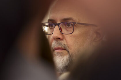 exclusiv kelemen hunor nu stia despre neplata primei zile de concediu medical nu stiu de unde a aparut nu cred ca am discutat in coalitie 69825a8f388f7