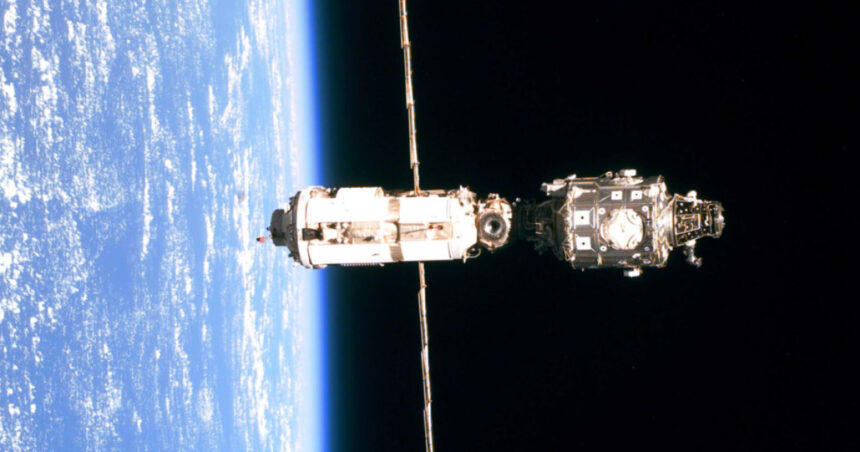 exclusiv satelitul romanesc sub semnul intrebarii miruta cere garantii inainte de lansare nu dam 700 000 de euro doar sa l vedem cum pleaca 698501128636e