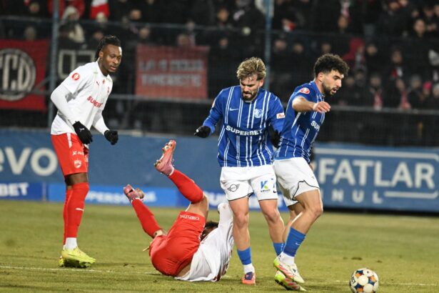 farul a pierdut cu dinamo si nu mai are decat sanse pur teoretice la play off ul superligii 698441b35e277