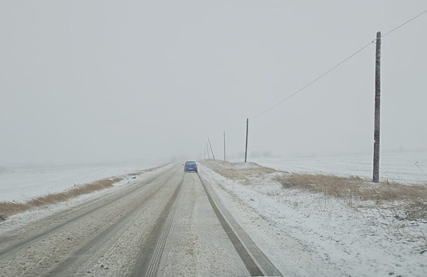 femeie insarcinata in opt luni implicata intr un incident rutier pe dn22 la mihai viteazu dupa ce masina a ajuns in sant 6995998905231