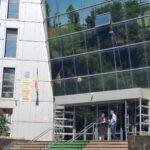 fostul politist de la bcco care informa inculpatii dintr un dosar ca sunt anchetati termen important azi in instanta ar putea afla condamnarea 698bb608547a1