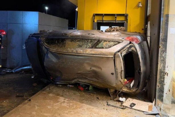 foto barbat arestat preventiv dupa ce a condus fara permis si a facut accident langa mall ul din floresti judetul cluj 69861a50dd5e0