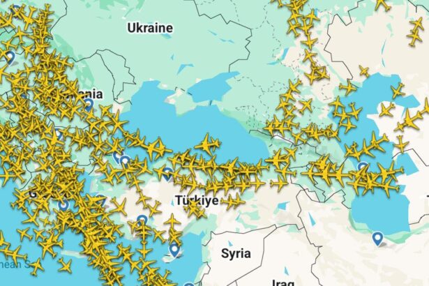 foto harta traficului aerian in acest moment zboruri rerutate sau anulate pentru a fi evitate anumite spatii aeriene din orientul mijlociu 69a2e483a9406