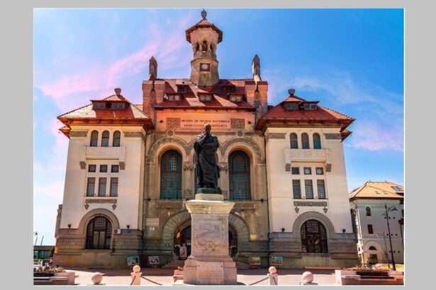 foto incep lucrarile de reabilitare la sediul muzeului de istorie nationala si arheologie va fi restaurata si fresca din aula adrian radulescu povestea impresionantei cladiri 69848b3fcf6c7