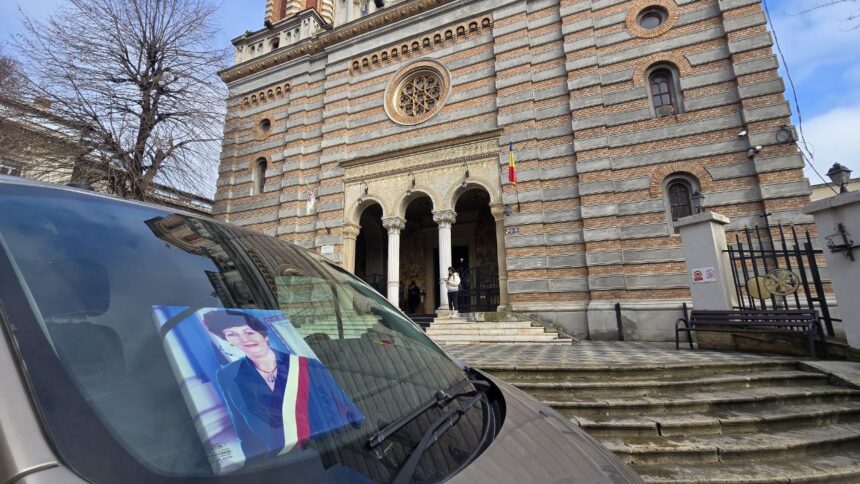 foto rodica craciun fosta sefa a serviciului stare civila din primaria constanta este inmormantata astazi catedrala arhiepiscopala s a umplut de cei veniti sa si ia ramas bun 6985d21ed6656