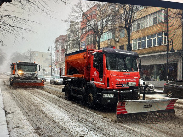 foto utilajele de deszapezire actioneaza in tot municipiul constanta pentru fluidizarea traficului 69958473105fe