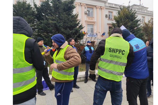 foto video politistii constanteni protesteaza in strada incalcarea programului de lucru si a timpului de repaus pe lista nemultumirilor 69a16586eb16d
