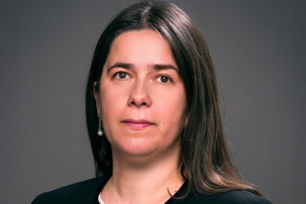 fritz o apara pe roxana rizoiu propunerea usr pentru functia de avocat al poporului de atacurile psd nu asculta comenzi politice 69a1e5f3ba766