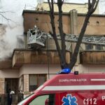 galerie fotovideo incendiu la o casa de pe bulevardul ferdinand din constanta un barbat de 71 de ani a ajuns la spital 69838a3d0374f