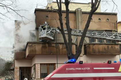 galerie fotovideo incendiu la o casa de pe bulevardul ferdinand din constanta un barbat de 71 de ani a ajuns la spital 69838a3d0374f