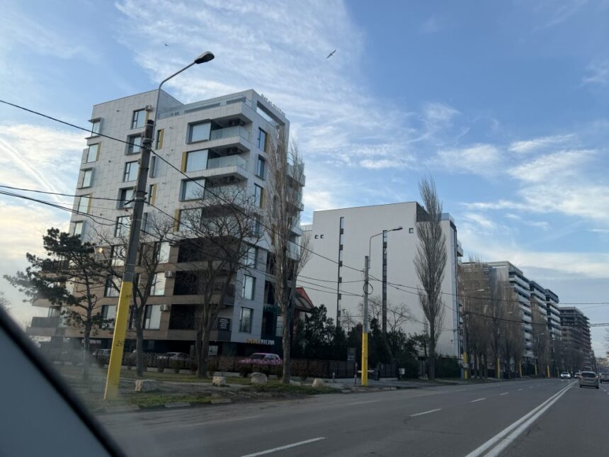 hotelul victor din mamaia ramas fara autorizatie de construire nu poate intra in legalitate 699b8809667f9