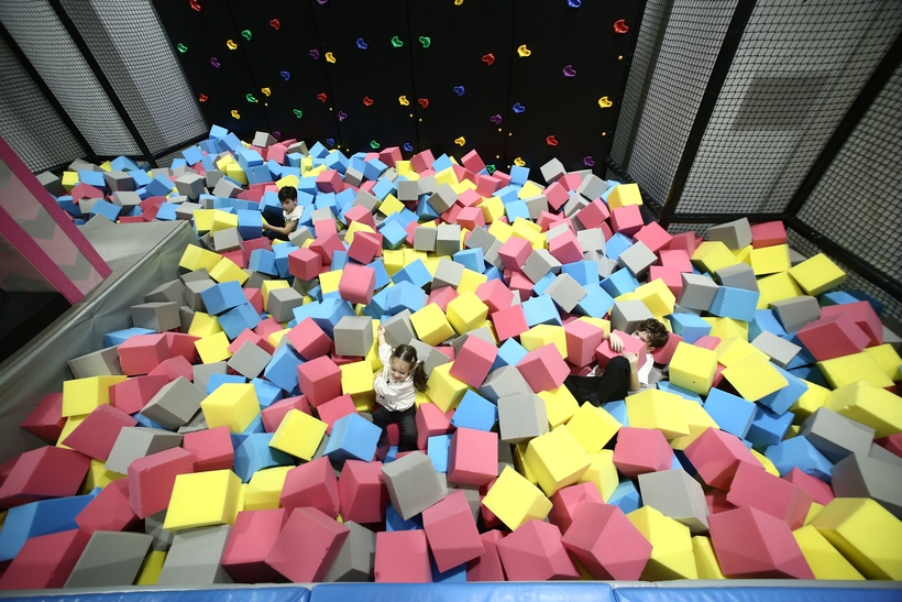 incident la bounce arena un copil si a rupt piciorul a fost chemata protectia consumatorilor 69a0ce0ba0798