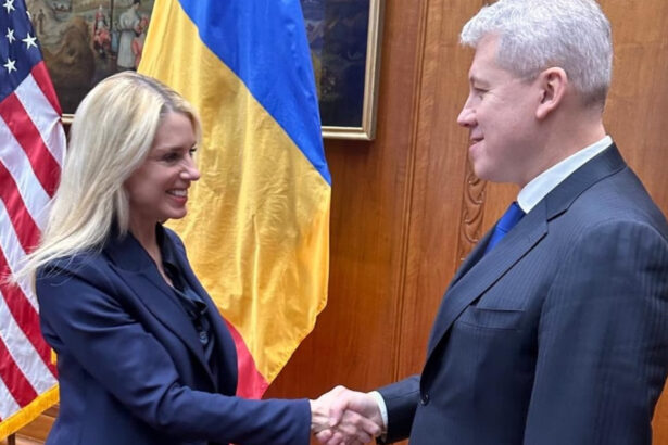 intalnire la departamentul de justitie catalin predoiu discutii cu procurorul general al sua pamela bondi 69983fb858288