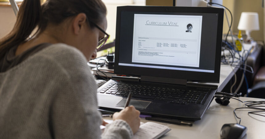 joburi sigure in romania cele mai cautate locuri de munca pe care inteligenta artificiala nu le poate inlocui potrivit specialistilor 699949a5de4d2