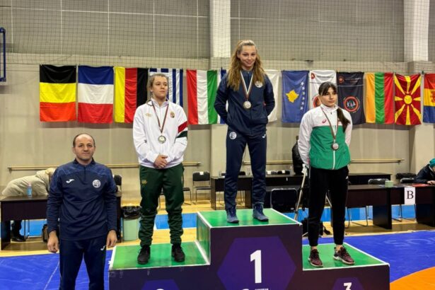 luptatoarea de la csm constanta alexandra voiculescu a luat aurul in bulgaria 69a165de4285a