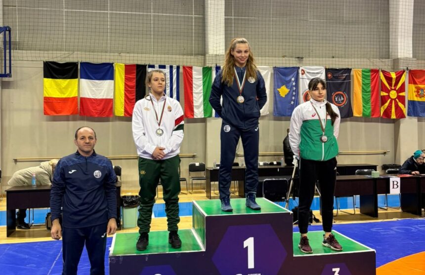 luptatoarea de la csm constanta alexandra voiculescu a luat aurul in bulgaria 69a165de4285a