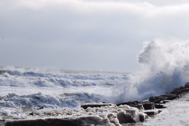 manevrele de nave maritime si fluviale din midia mangalia constanta suspendate din cauza vantului puternic 6999594cef954