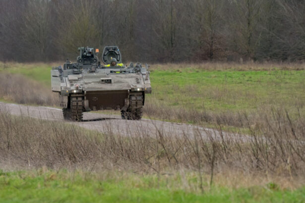 marea britanie va petrece aproape 20 de ani pentru a aduce proiectul vehiculul blindat ajax la final daca intre timp nu va fi anulat 699d48b24e90f