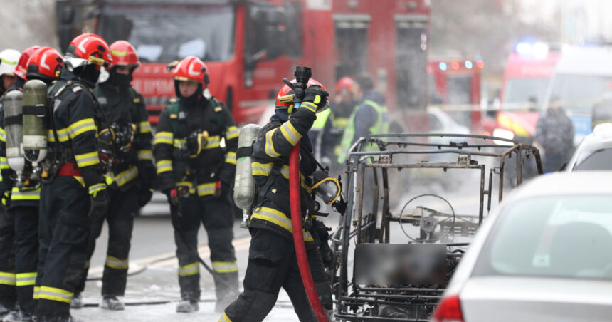 masuri dupa ce o masina electrica a luat foc in mers se fac verificari la rar modelul implicat in incident a fost scos de la vanzare 6994315c73b02