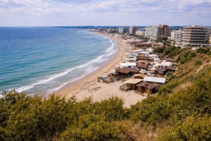 ministrul mediului in raportul privind situatia plajelor pe litoral peste 4000 de constructii unele blocuri cu mai multe etaje sunt ridicate pe terenuri care ar fi trebuit sa apar 69839c2220259