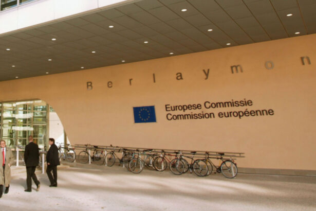 news alert comisia europeana a luat act de decizia ccr privind pensiile speciale ale magistratilor ce se intampla cu banii blocati din pnrr 6995d99dbf26c