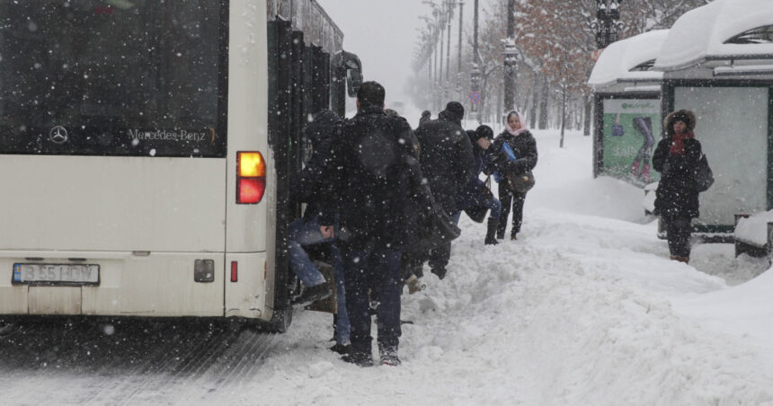 noi amenzi aplicate primariilor de sector pentru modul in care s a facut deszapezirea primarul capitalei continuam controalele 6998aef9599c3