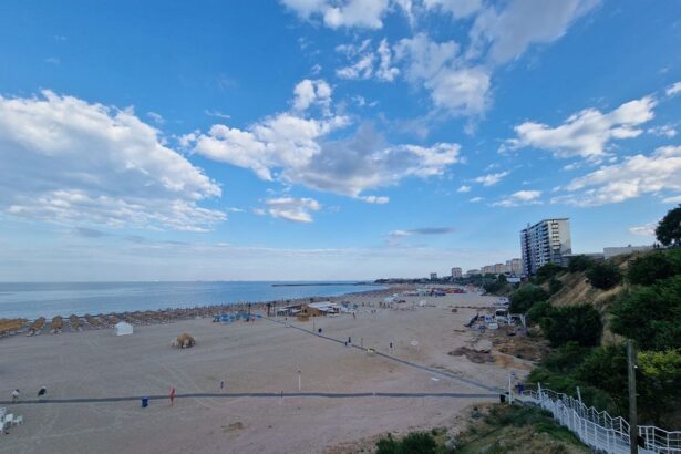 o suprafata de 500 mp din faleza nord si ar putea schimba proprietarul instanta s a retras pentru deliberari 69841726a4b73