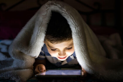 organizatia salvati copiii cere interzicerea retelelor sociale pentru copiii sub 13 ani avertisment privind dependenta si abuzurile 6999e50797f9f