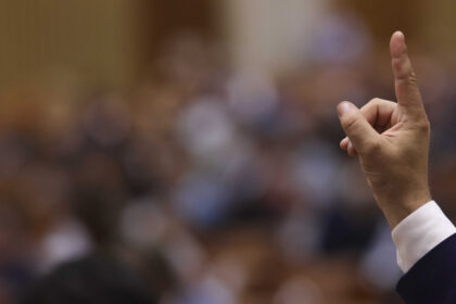 parlamentul se reuneste in plen pentru alegerea noului avocat al poporului vor fi numiri si la cncd si curtea de conturi 699dc9a5c8242