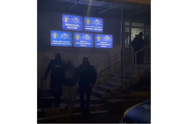 perchezitie in nicolae balcescu la hotii care au distrus mai multe turbine eoliene si au furat componente prejudiciul este de 200 000 de euro 698e2f18a404b