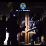 perchezitii cu mascatii la angajatii unei primarii acestia sunt acuzati ca ar fi incasat ilegal ajutoare de incalzire 6998714d75be3