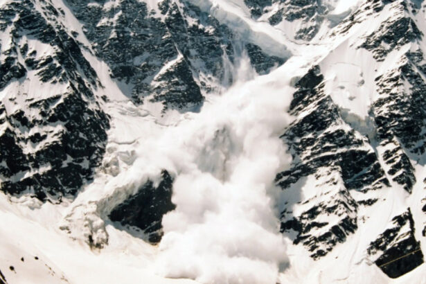 pericol la munte risc mare de avalansa in mai multe masive montane avertismentul lansat de salvamontisti si meteorologi 69a2c38784d7f