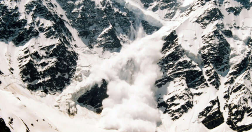 pericol la munte risc mare de avalansa in mai multe masive montane avertismentul lansat de salvamontisti si meteorologi 69a2c38784d7f