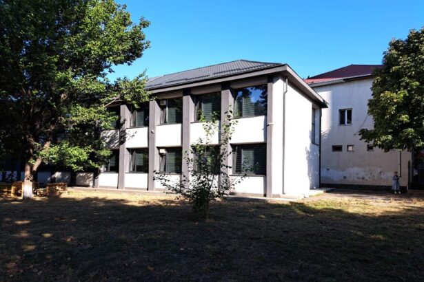 profesoara de religie de la scoala 8 acuzata ca fugit cu banii destinati unei tabere s a impacat cu partile vatamate 69845632f4043