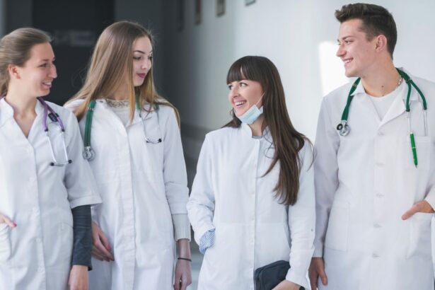 proiect medicii care studiaza la stat ar putea fi obligati sa profeseze in tara 698c26e9e84e8
