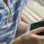 salvati copiii romania cere interzicerea retelelor sociale pentru minorii sub 13 ani si sanctiuni pentru platforme 6985b49b194e7