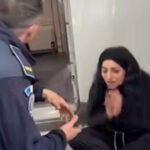 scandal pe aeroportul otopeni dupa ce doi pasageri cu un copil mic nu au fost lasati sa urce intr un avion spre londra 699b04b08cac0