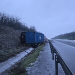 sofer blocat intr un tir iesit de pe autostrada pe a2 intre medgidia si cernavoda pompierii intervin cu smurd si descarcerarea 69955dc5e51bc