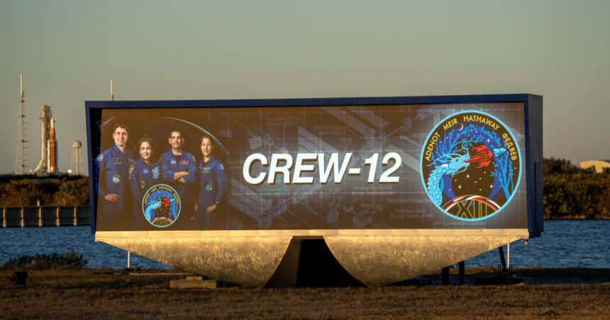 spacex reia zborurile pe orbita cand va fi lansata misiunea crew 12 catre statia spatiala 6987371b2ce7b