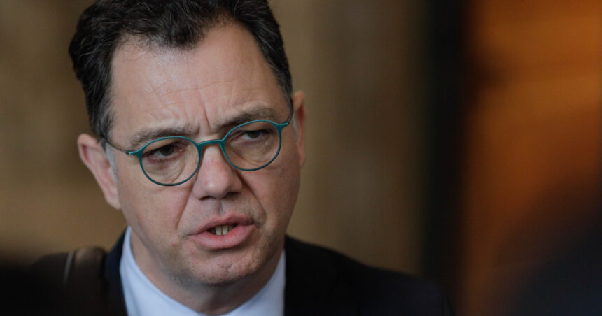 un lider pnl cere demisia secretarului general al guvernului dupa ce a comparat taierile de posturi cu auschwitz 698ced954a881