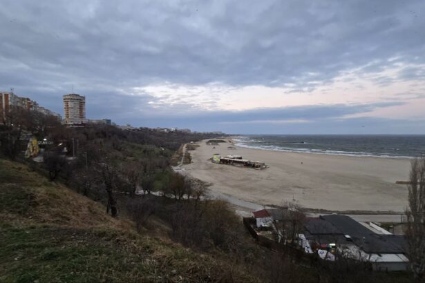un teren de pe strada mihai eminescu de langa plaja modern si ar putea schimba proprietarul ce hotarare se asteapta de la curtea de apel 699bd220d1425