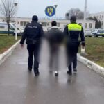 video adolescent din medgidia incatusat dupa ce ar fi talharit alti doi baieti 6985ce922e300