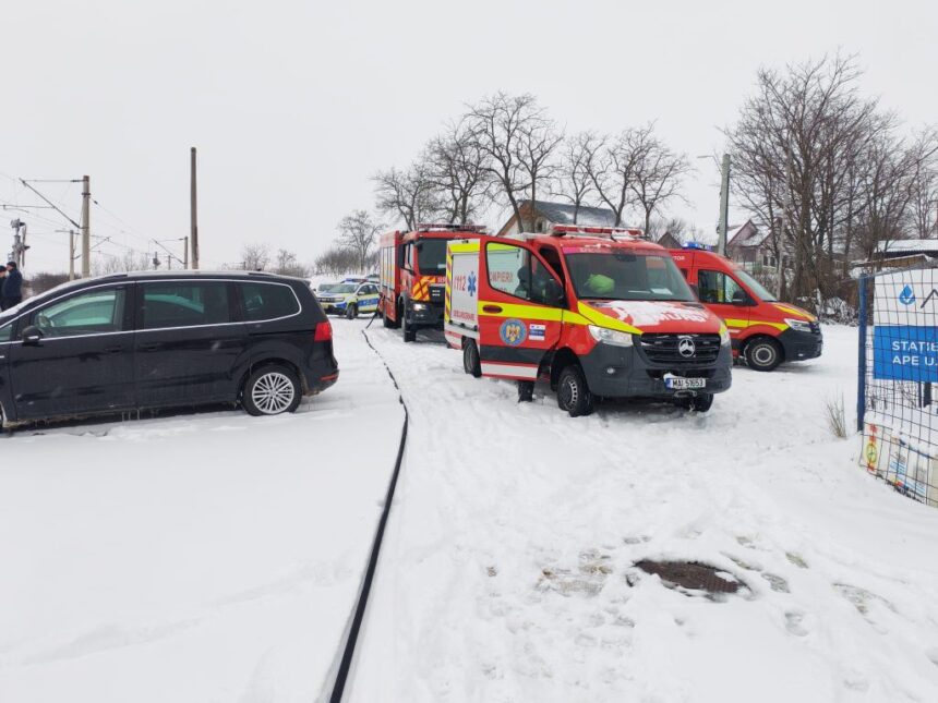 video constanta sub asediul iernii polei pe sosele mai multe masini au iesit in decor una rasturnata in tara drumuri inchise si trenuri cu intarzieri 699978afecff5
