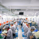 video copii de 8 ani exploatati intr o fabrica din italia cei mici mergeau la munca alaturi de parintii lor cine era implicat in afacere 699349564787c