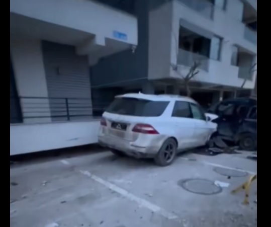 video cu momentul accidentului din mamaia sat cand o ucraineanca a intrat cu masina intr un parapet si intr un contor electric 698c624f9de0c