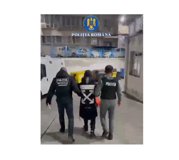 video dupa ce 3 ani a furat nestingherit din autoturisme un tanar de 21 de ani a fost prins si arestat preventiv 698363d5b0f3b