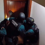 video escrocherie de 280 000 e in spania sefa unei agentii de turism s a indragostit de un militar fals si a falimentat firma 698c8b476c794