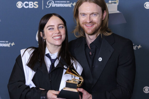 video grammy 2026 billie eilish castiga cu wildflower si cu discursul despre abuzurile ice nimeni nu este ilegal pe un teritoriu furat 6980464c22ecd